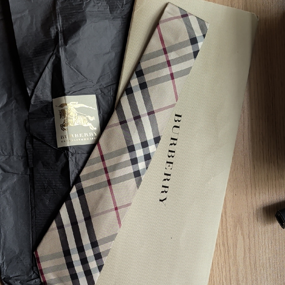 Burberry Silk Check Tie